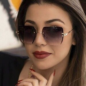 Luxe Gold Tone Gradient Square frame Sunglasses